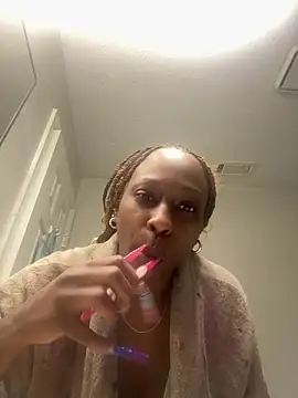 MadameMuse online show from April 2026 11:01:01 AM