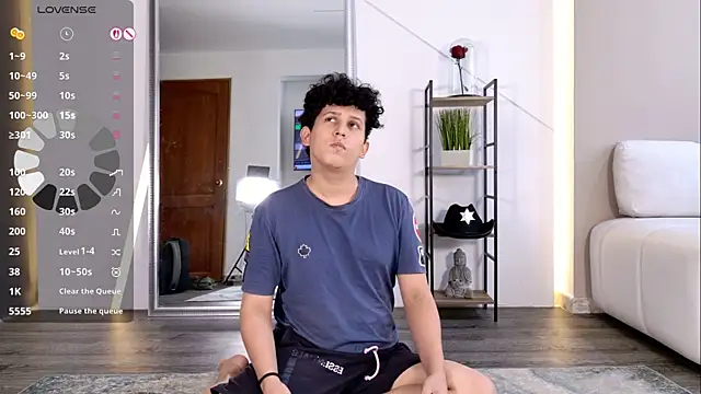 Snapshot of DamianVice chatting on November 2025 02:11:01 PM DamianVice online show from November 2025 02:11:01 PM