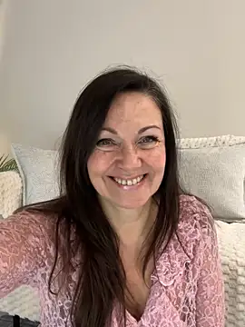 HotLdyllic online show from March 2026 02:34:02 PM