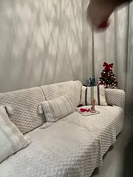 HotLdyllic online show from December 2025 09:17:01 PM