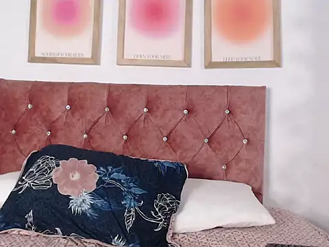 Madisonkay online show from November 2025 07:08:02 PM