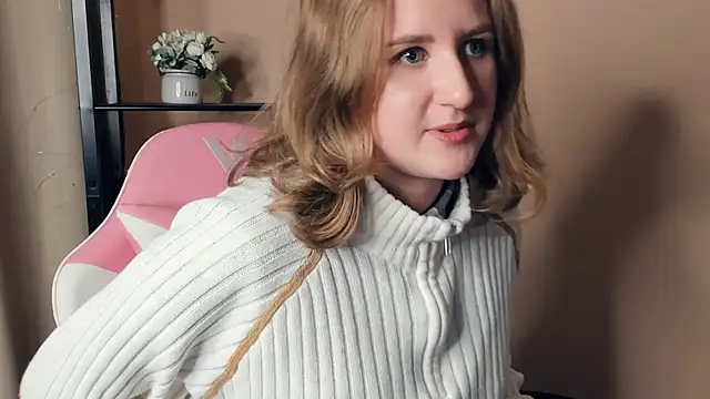 Snapshot of JeniceNagg chatting on October 2025 03:19:02 PM JeniceNagg online show from October 2025 03:19:02 PM