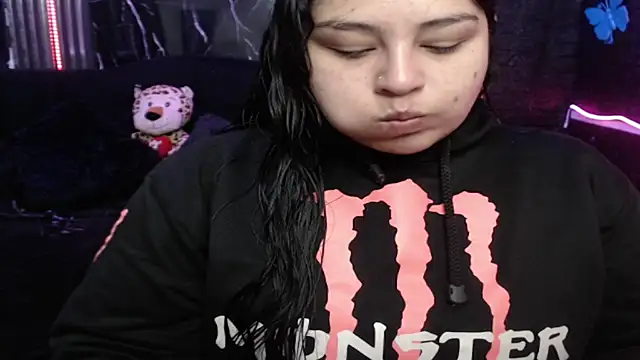 Snapshot of lehia_285 chatting on April 2026 01:18:01 PM lehia 285 online show from April 2026 01:18:01 PM