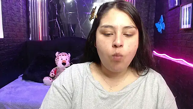 Snapshot of lehia_285 chatting on May 2026 01:04:01 PM lehia 285 online show from May 2026 01:04:01 PM