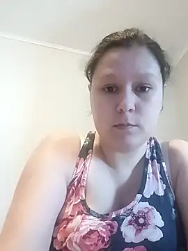 GlitterAuburn online show from March 2026 03:01:02 PM