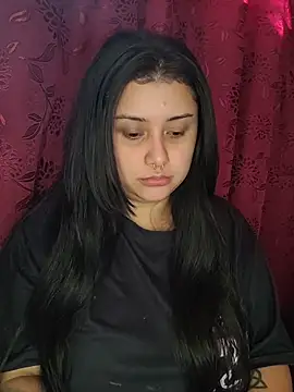 CurvyNoir online show from December 2025 04:22:01 PM