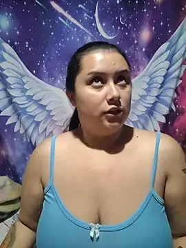 CurvyNoir online show from April 2026 12:45:02 AM