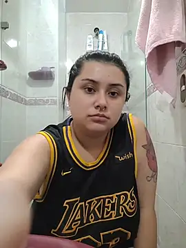 CurvyNoir online show from November 2025 04:07:02 PM