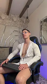 Snapshot of MAXTHOMSON chatting on February 2026 11:59:02 PM MAXTHOMSON online show from February 2026 11:59:02 PM