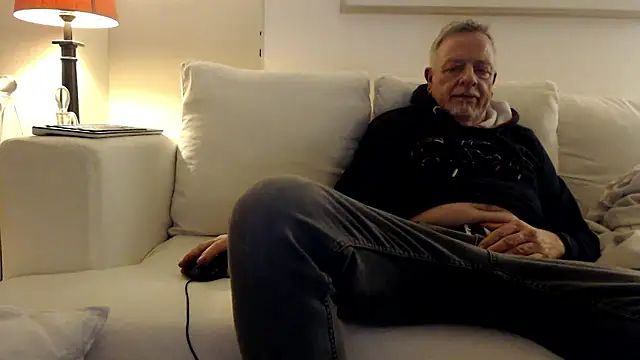 Dennislover007 online show from January 2026 09:08:01 PM