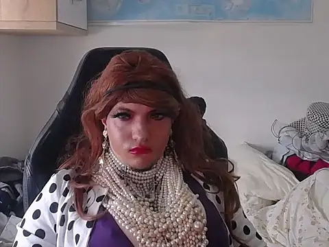 VanesaCrossic online show from April 2026 08:32:02 AM