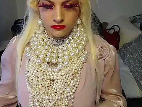 VanesaCrossic online show from December 2025 09:09:02 AM