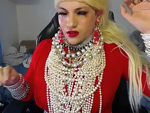 VanesaCrossic online show from December 2025 08:16:02 AM