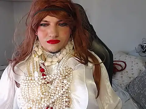 VanesaCrossic online show from November 2025 08:40:01 AM