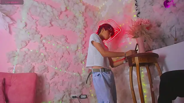 Leo Glow online show from January 2026 05:38:02 PM