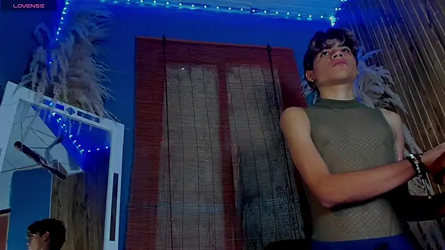 Leo Glow online show from December 2025 01:24:02 PM