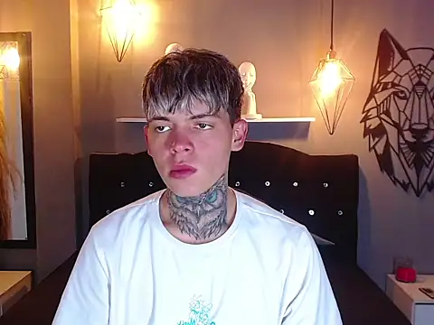 Snapshot of frankboyx chatting on November 2025 08:01:01 PM frankboyx online show from November 2025 08:01:01 PM