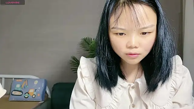 Snapshot of 0xiaosu0 chatting on November 2025 06:06:02 AM 0xiaosu0 online show from November 2025 06:06:02 AM