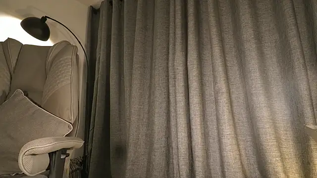 lianewhite online show from April 2026 01:50:01 AM