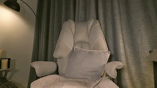 lianewhite online show from February 2026 12:22:02 AM