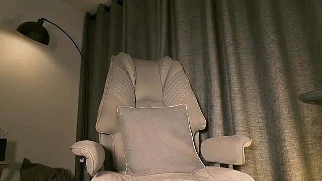 lianewhite online show from March 2026 11:55:01 PM