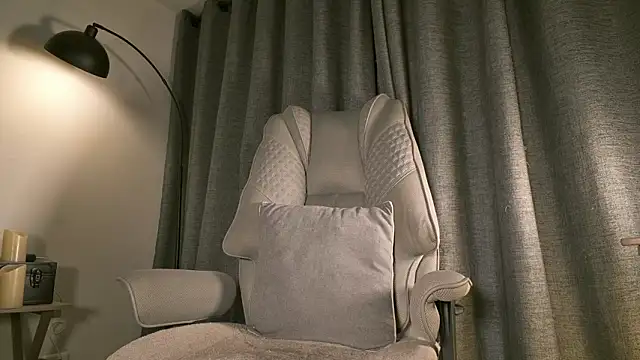 lianewhite online show from March 2026 01:46:02 AM