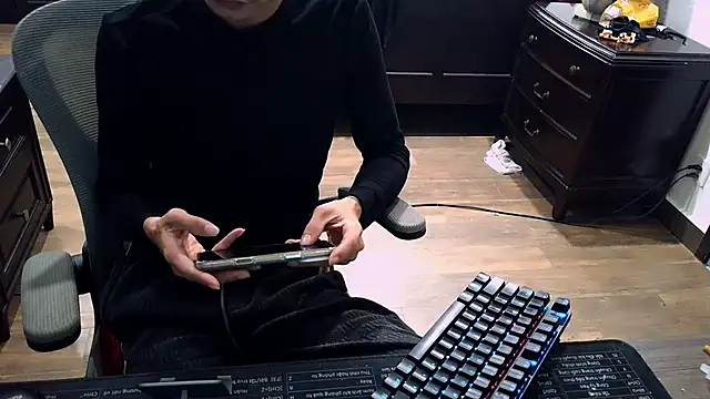  lulu9999  online show from December 2025 06:25:01 PM