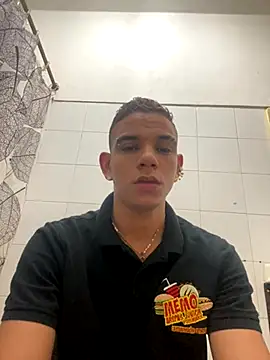 Snapshot of Dylams_maja chatting on November 2025 01:01:02 AM Dylams maja online show from November 2025 01:01:02 AM