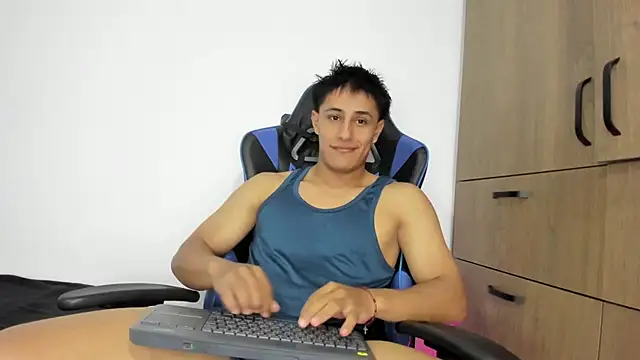 dorman boy online show from November 2025 03:56:01 PM