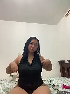 Snapshot of Miaaa1_ chatting on November 2025 07:40:02 PM Miaaa1 online show from November 2025 07:40:02 PM