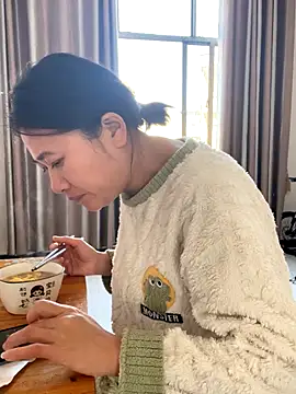 Snapshot of daaqnn chatting on November 2025 01:04:02 AM daaqnn online show from November 2025 01:04:02 AM