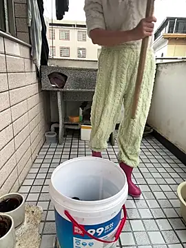 Snapshot of daaqnn chatting on December 2025 02:00:01 AM daaqnn online show from December 2025 02:00:01 AM