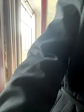 Snapshot of daaqnn chatting on November 2025 11:38:02 PM daaqnn online show from November 2025 11:38:02 PM