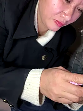 Snapshot of daaqnn chatting on November 2025 12:49:02 PM daaqnn online show from November 2025 12:49:02 PM