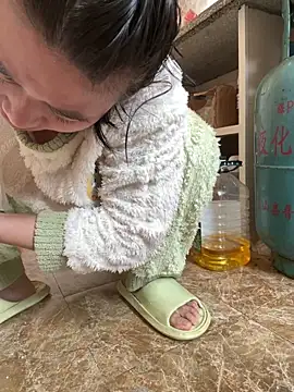 Snapshot of daaqnn chatting on November 2025 12:58:02 AM daaqnn online show from November 2025 12:58:02 AM