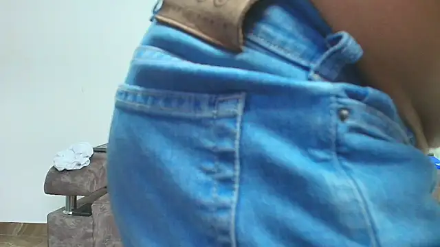 Snapshot of thebadboys05 chatting on December 2025 04:13:02 AM thebadboys05 online show from December 2025 04:13:02 AM