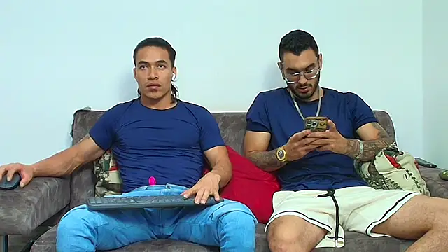 Snapshot of thebadboys05 chatting on June 2026 04:14:02 AM thebadboys05 online show from June 2026 04:14:02 AM