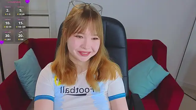 YourTanomi online show from November 2025 03:28:01 PM