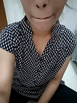 Snapshot of vijaylaxmi69 chatting on November 2025 04:21:01 PM vijaylaxmi69 online show from November 2025 04:21:01 PM