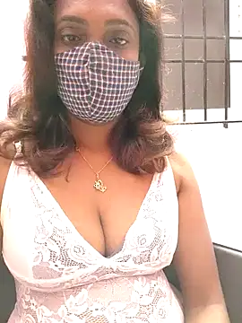 Queen-dhivya online show from February 2026 09:35:02 PM