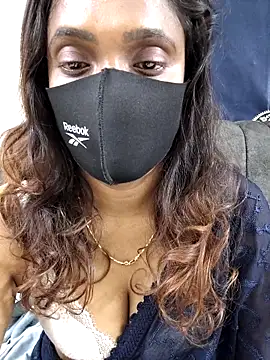 Queen-dhivya online show from December 2025 12:27:02 AM