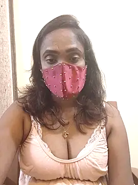 Queen-dhivya online show from February 2026 01:19:01 PM