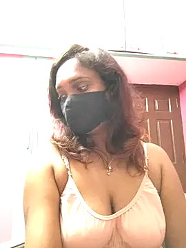 Queen-dhivya online show from February 2026 11:55:02 PM