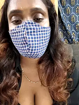 Queen-dhivya online show from December 2025 05:58:02 PM