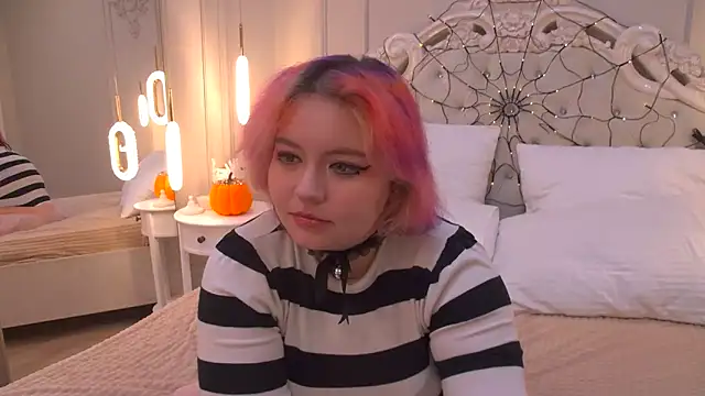 Snapshot of JennyBloom chatting on November 2025 07:34:02 AM JennyBloom online show from November 2025 07:34:02 AM