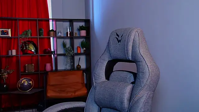 ElinVale online show from March 2026 11:33:02 AM