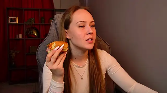 ElinVale online show from April 2026 08:48:01 AM