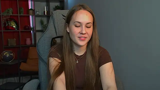 ElinVale online show from March 2026 10:49:02 AM