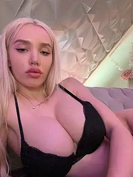 Lana-Grey online show from April 2026 09:38:01 PM