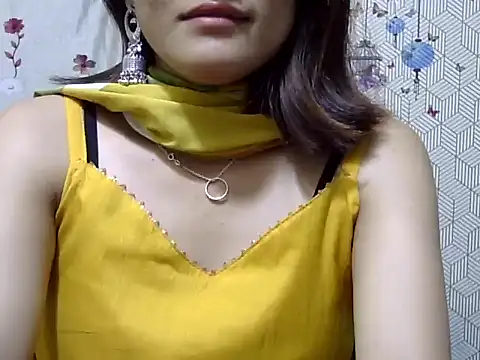 maira 33 online show from February 2026 08:17:02 PM